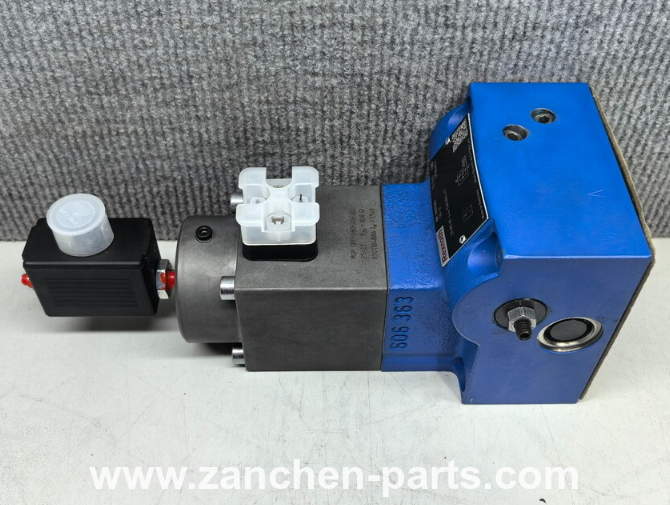 Rexroth R900915815 Flow Control Valve 2FRE10-44/50LBK4M